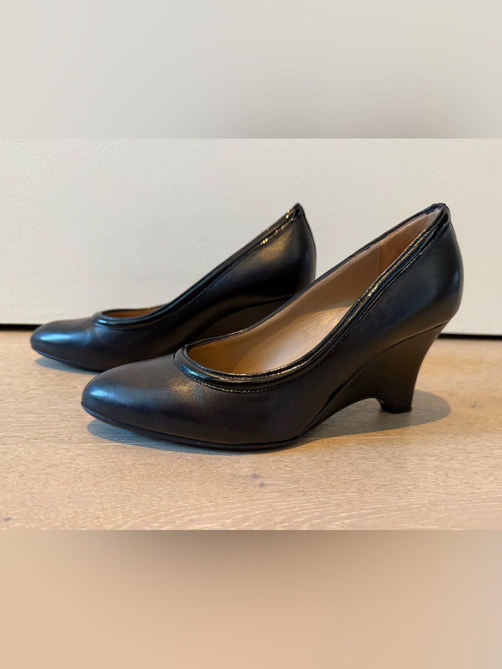 Bruno Magli Women's Black Leather Wedge Pump - size 5.5